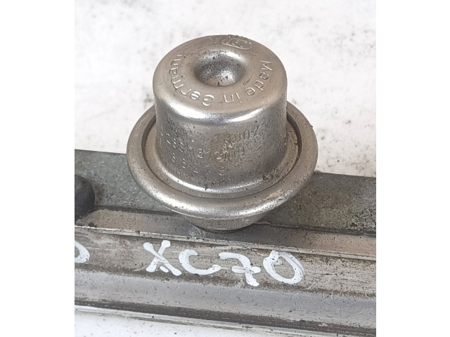 Топливная рампа 9202710   Volvo XC70  