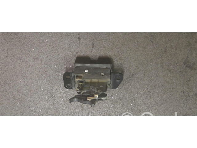 Замок багажника     Hyundai i10 2007-2012 года