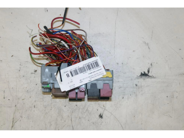 Блок предохранителей    Jeep Renegade    