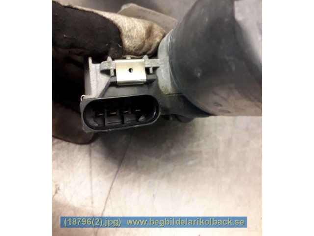 Моторчик дворников 30663918 Volvo S40