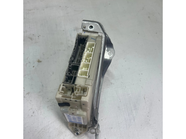 Блок предохранителей 8273053050, 7A240295 Lexus IS 220D-250-350