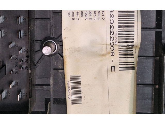   Pojistková skříňka 1k0937629   Volkswagen Caddy 2013