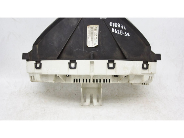 Přístrojová deska Mercedes-Benz Vaneo W414 2004 a1685400747