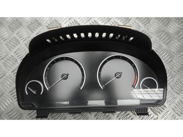 Přístrojová deska BMW 7 F01 F02 F03 F04 2011 9265160