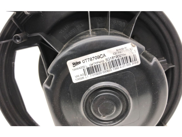 Вентилятор печки 5Q1819021H Volkswagen Caddy