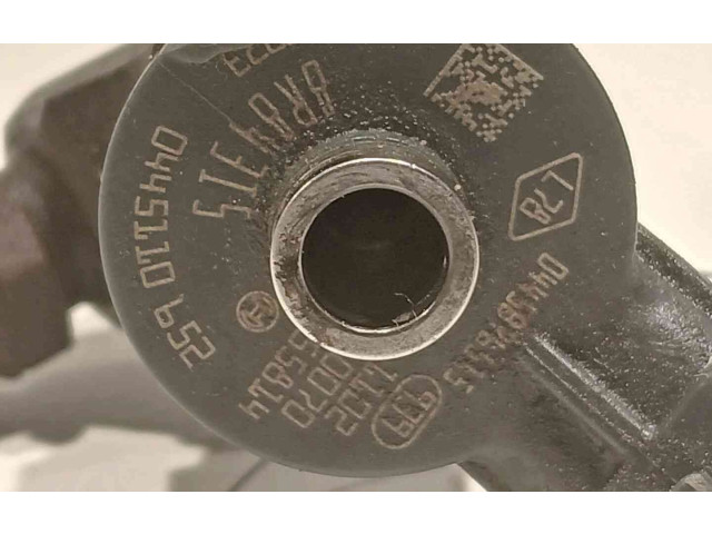 Форсунка 166002367R    Renault Clio IV   