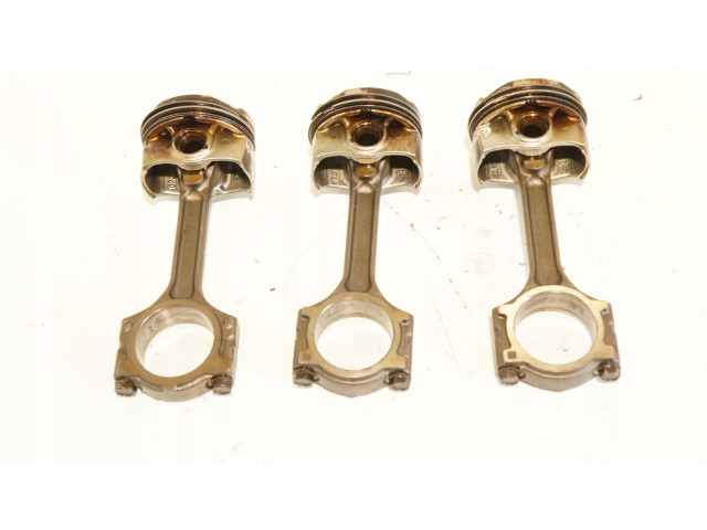  Поршень с шатуном  0720HA 11DZ2 A102 H4DA400   Renault Clio IV  