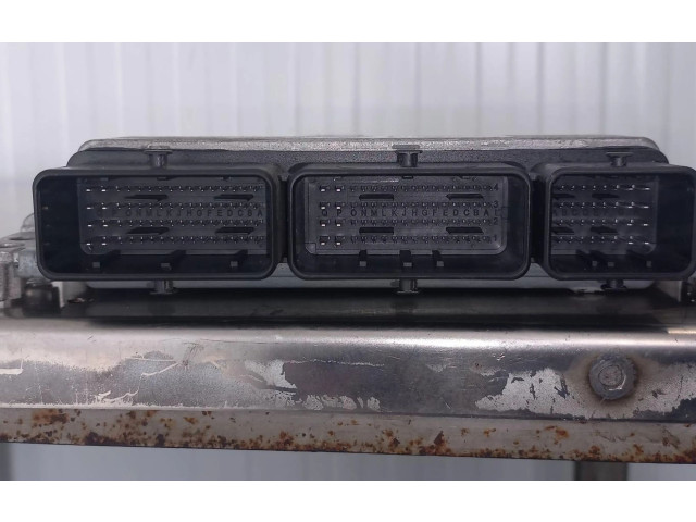 Řídící jednotka 237106677R Renault Megane II 2016