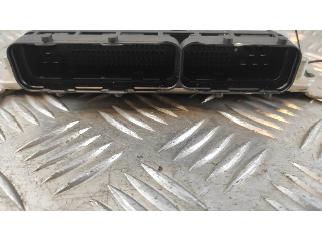 Řídící jednotka 3910127512, 0281011811 Hyundai i40 2013