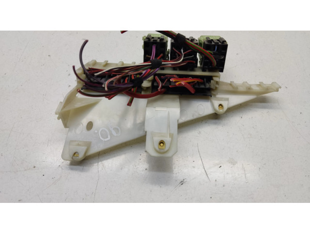 Pojistková skříňka 8371884 BMW 5 E39 2001