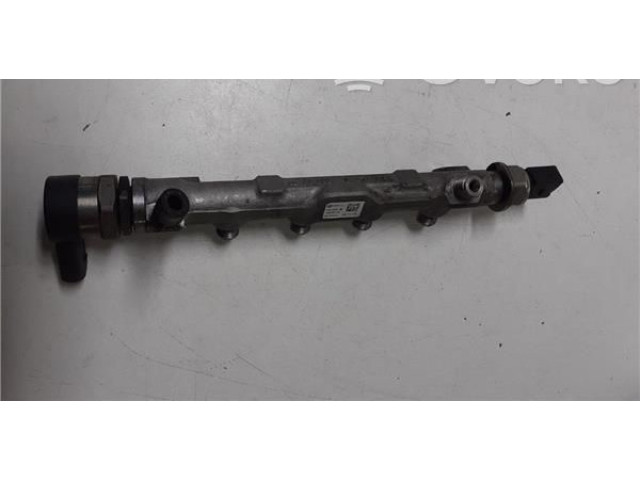 Топливная рампа 04L089   Audi A3 S3 8V   для двигателя CRBC