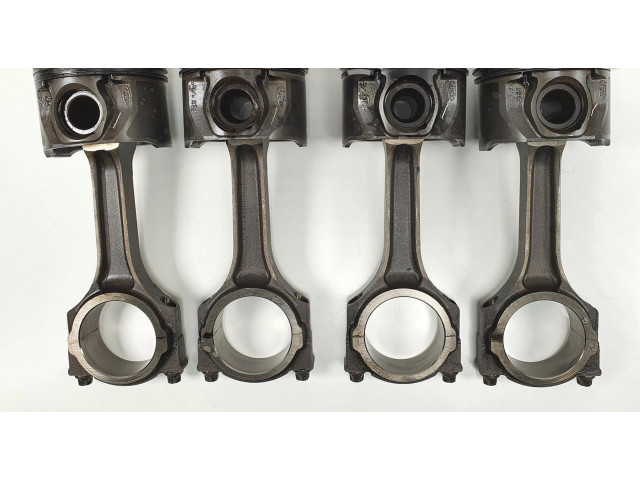 Píst 24879A   Ford Mondeo Mk III     