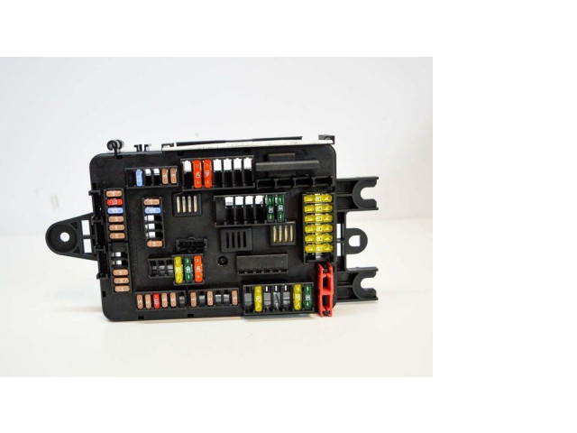 Блок предохранителей 9261110   BMW 3 F30 F35 F31    