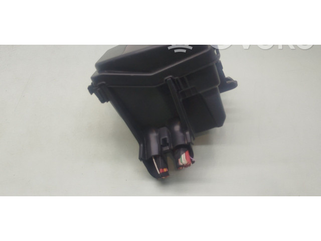 Блок предохранителей 243809584R, 243809584R Dacia Duster