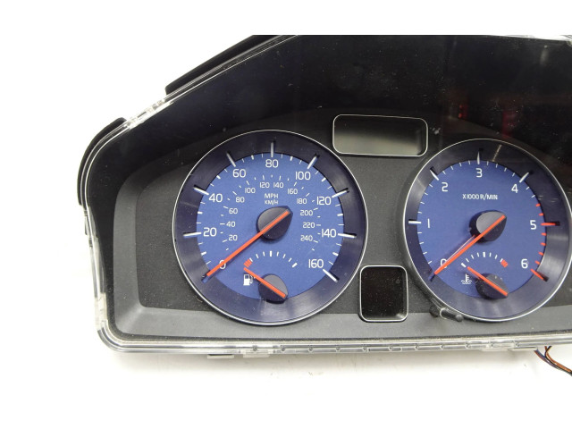 Панель приборов 36002775, 30733375   Volvo C30       