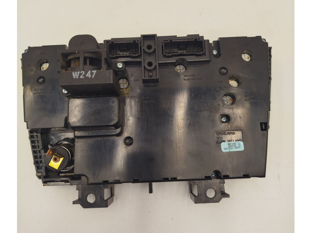 Блок управления климат-контролем 8691950, M6022200007 Volvo V70