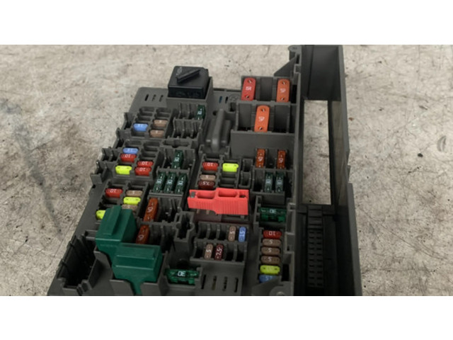 Pojistková skříňka 911944404 BMW 1 E81 E87 2010