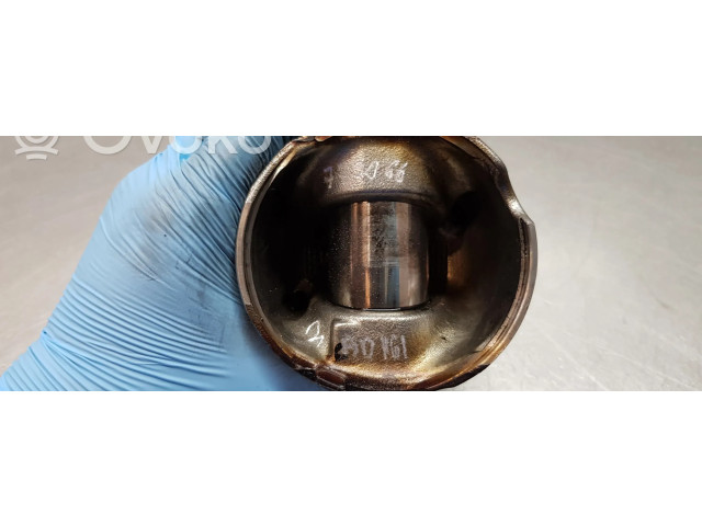 Поршень 204DTD Land Rover Discovery Sport для дизельного двигателя 2.0