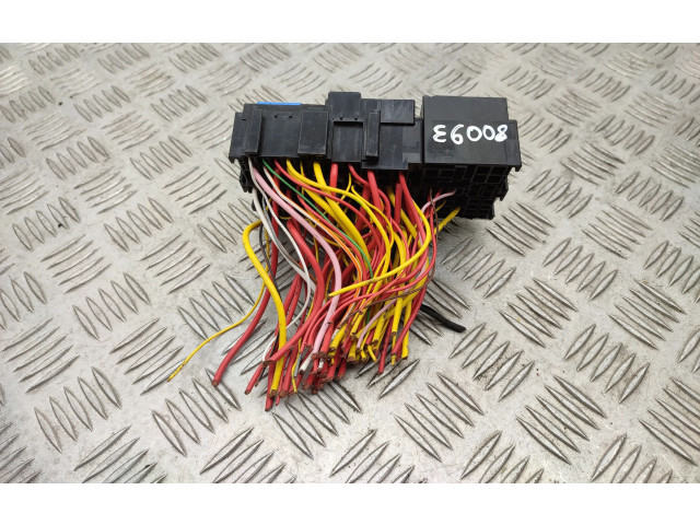 Блок предохранителей 240108082R, K240108082R   Renault Express    