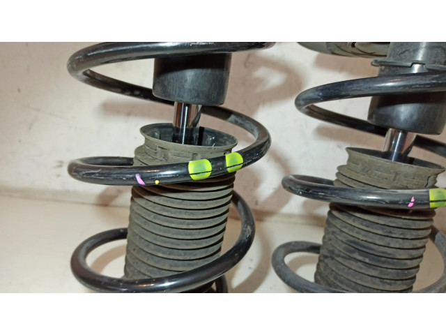 Передний амортизатор      