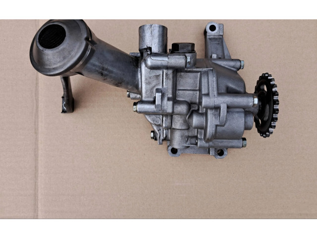 Масляный насос   6051810120  Mercedes-Benz E W124 