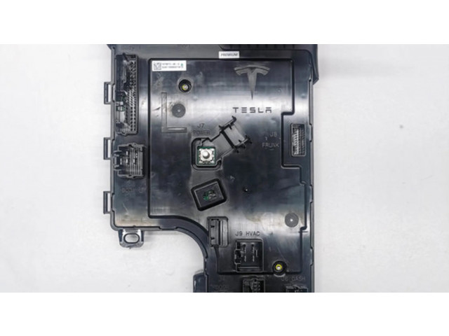 Блок комфорта 107867390K Tesla Model 3