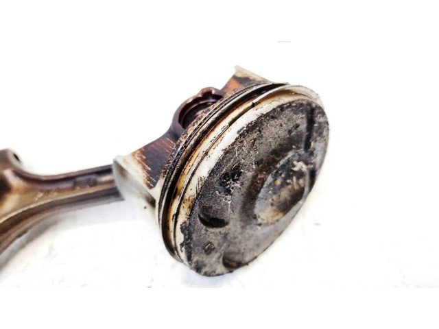 Поршень с шатуном Honda FR-V для бензинового двигателя 2.0