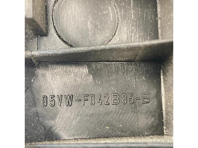 Подушка безопасности водителя 95VWF042B85B Ford Galaxy