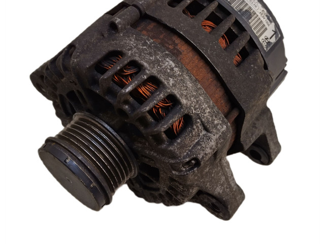 Генератор 373002F100   KIA Sportage      