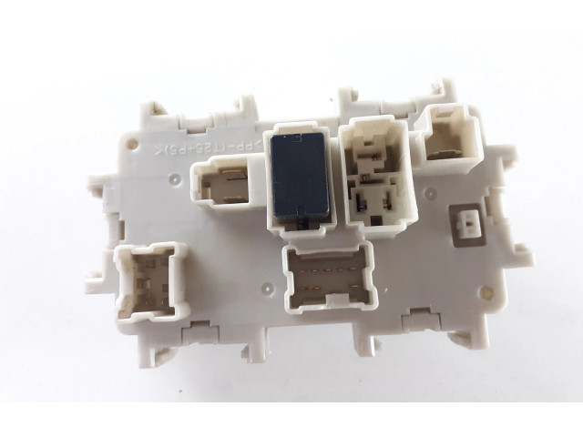 Pojistková skříňka 1052918, J08074C25 Nissan Navara D40 2008