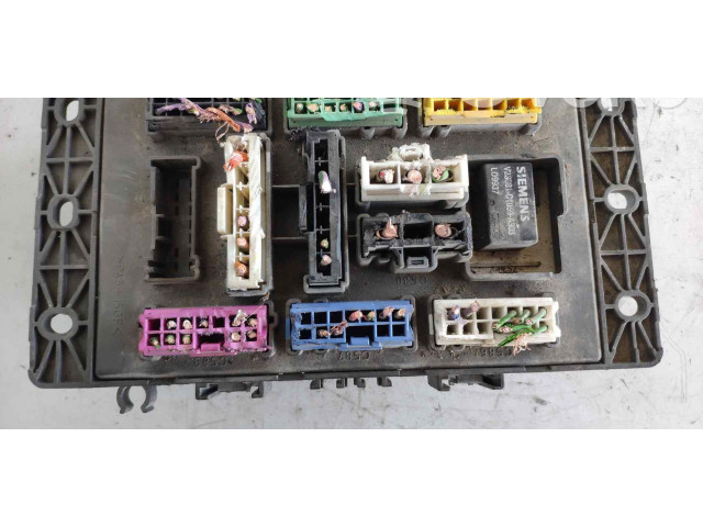 Блок предохранителей 518174503 Rover 75