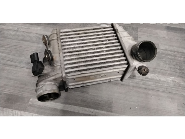 Интеркулер  8N0145803A   Audi TT Mk1 