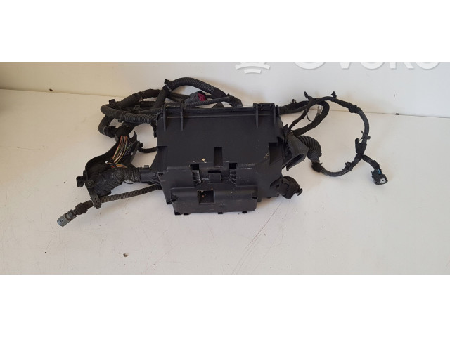 Блок предохранителей     Opel Meriva B    