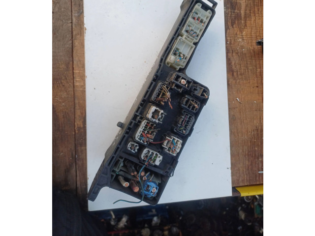 Pojistková skříňka Toyota Carina T210 1999