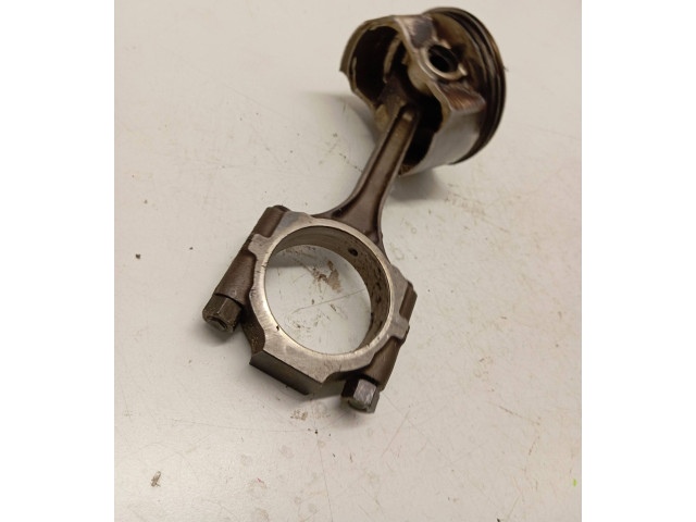 Шатун Mitsubishi Endeavor