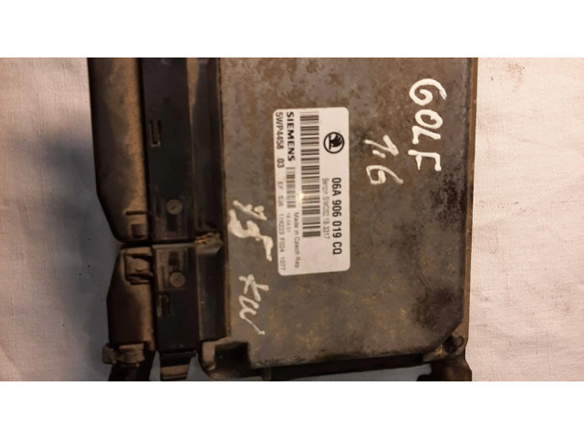 Блок управления двигателя 06A906019CQ, 5WP445803 Volkswagen Golf IV