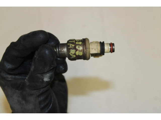 Vstřikovač Suzuki Samurai pro benzínový motor 2.0