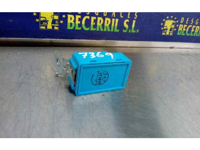 Блок предохранителей 968301C000 Hyundai Getz