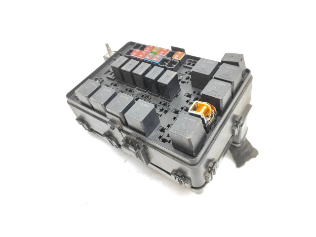 Блок предохранителей 670035173, 15122015 Maserati Levante