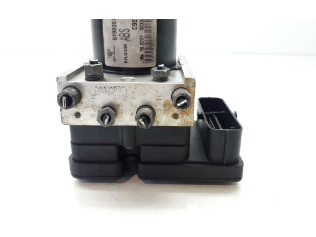 Блок АБС 95513923, 51902576 Opel Combo D 2011 - 2017 года