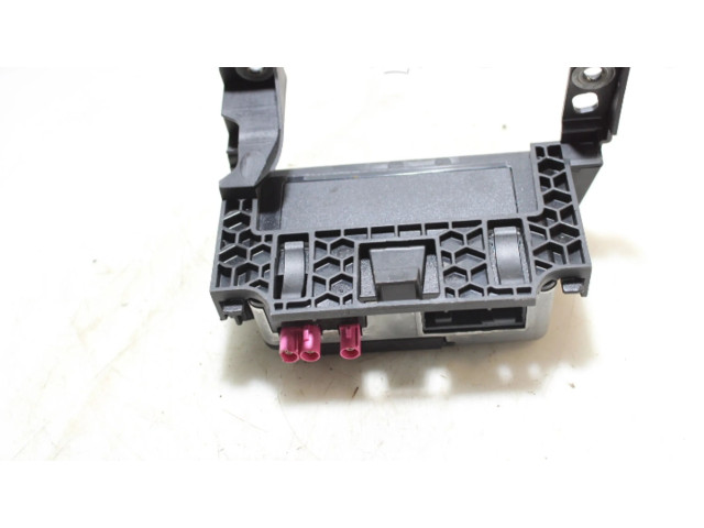 Блок управления двигателя    Skoda Fabia Mk4 (6VA)