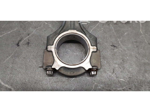 Píst Mercedes-Benz E W210