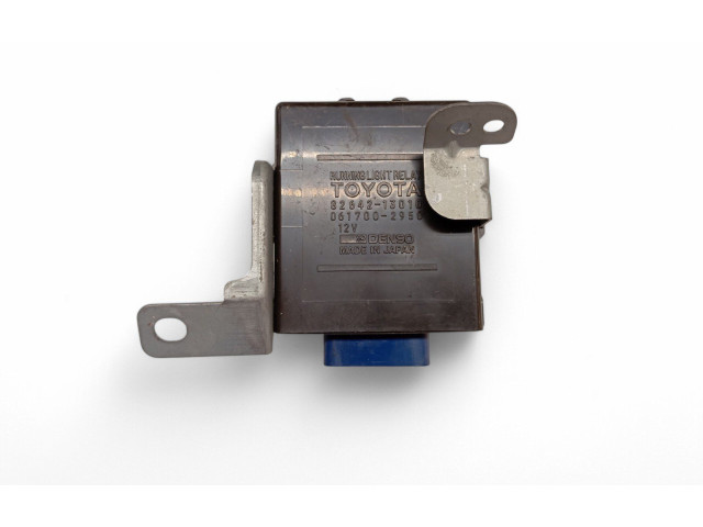 Интеркулер 8264213010 Toyota Corolla E120 E130