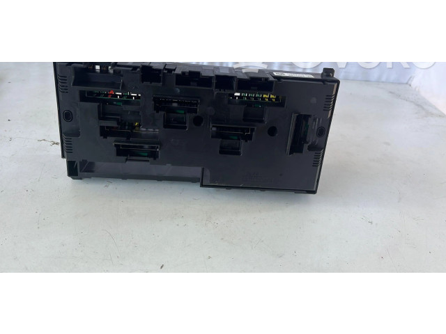 Блок предохранителей 9210863, 9210863 BMW X3 F25