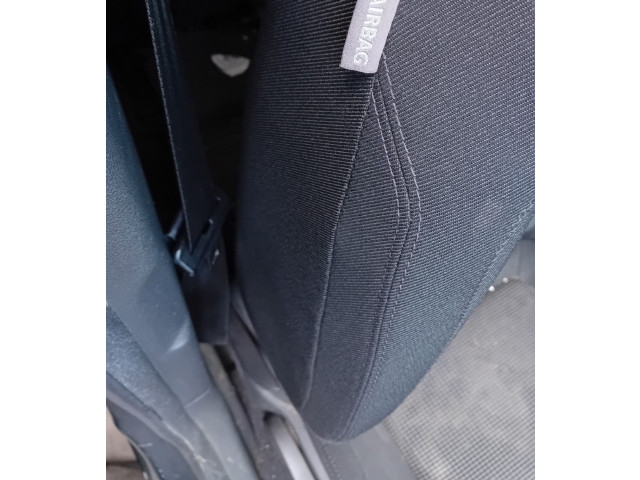Подушка безопасности в сиденье    Peugeot 5008