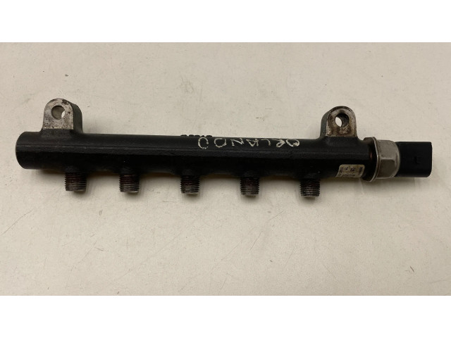 Топливная рампа 96868901   Chevrolet Orlando 2.0 