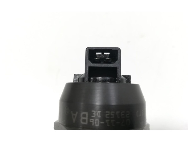 Форсунка 038130073AG    Skoda Fabia Mk2 (5J)   