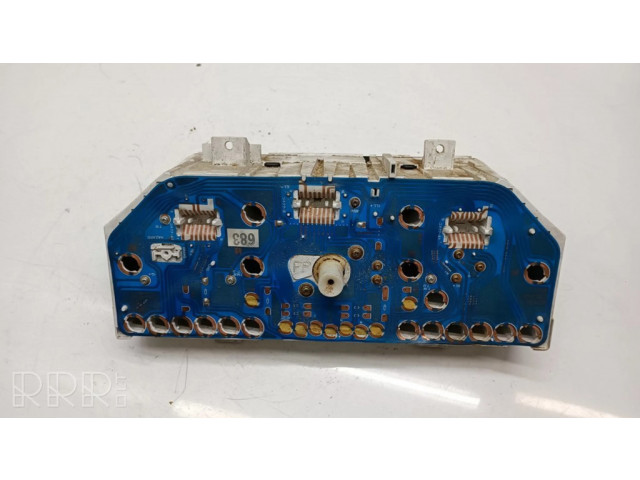 Přístrojová deska Mitsubishi Space Runner 2000 MB898241, 776570