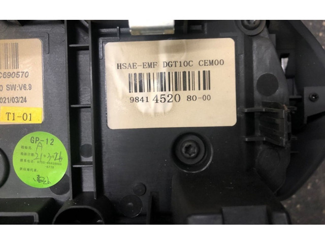 Дисплей    9841452080, 9841452080   Peugeot 2008 II