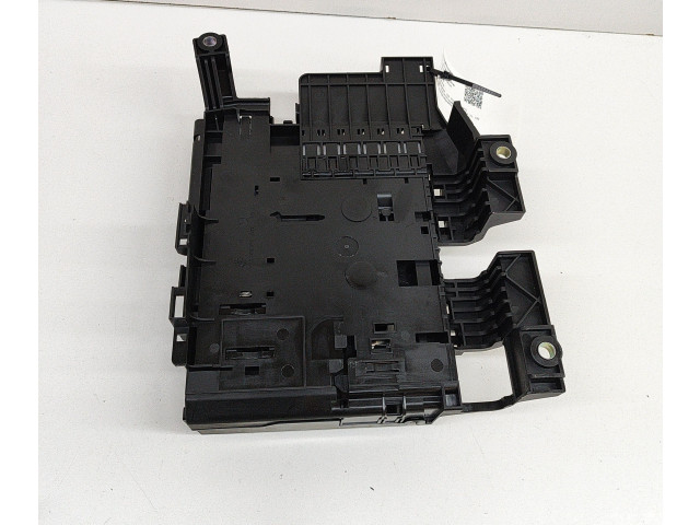 Pojistková skříňka 7P0937548F Volkswagen Touareg II 2016